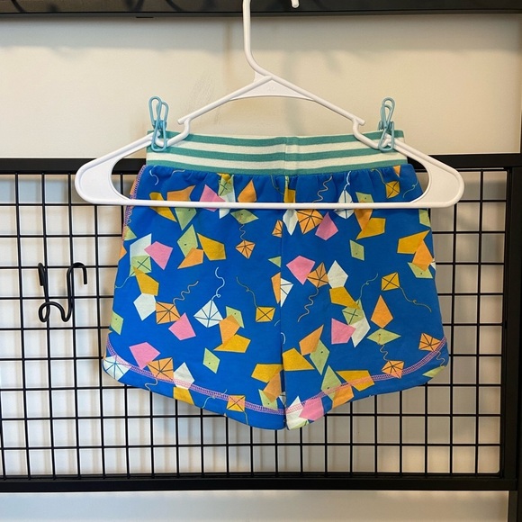 NWT | Matilda Jane clothing girl’s kite patterned shorts‎ — size 8 - Picture 3 of 5